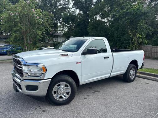 2022 RAM 2500 Tradesman Regular Cab 4x2 8' Box