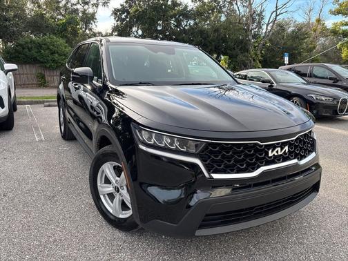 2022 Kia Sorento LX