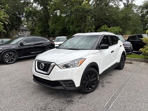 2019 Nissan Kicks S