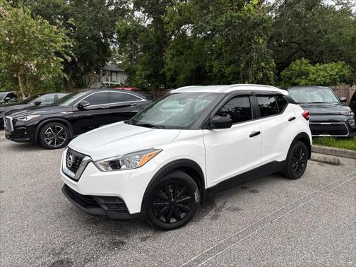 2019 Nissan Kicks S