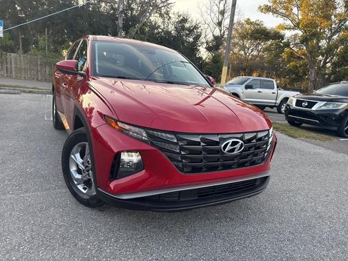 2023 Hyundai TUCSON SE