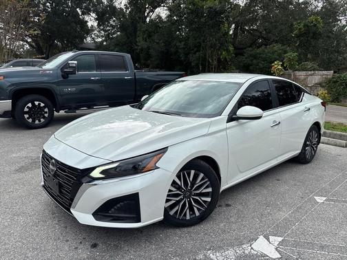 2023 Nissan Altima 2.5 SV