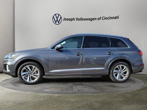 2022 Audi Q7 Premium Plus