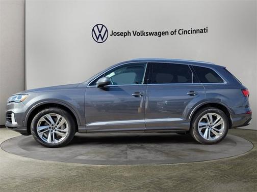 2022 Audi Q7 Premium Plus