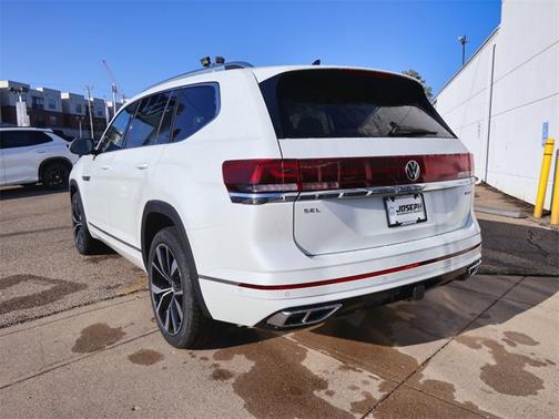 2026 Volkswagen Atlas 2.0T SEL Premium R-Line