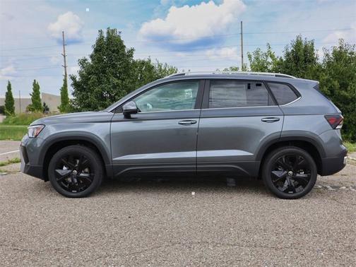 2025 Volkswagen Taos SE