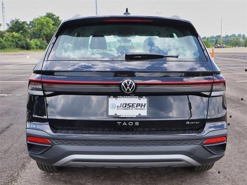 2025 Volkswagen Taos S