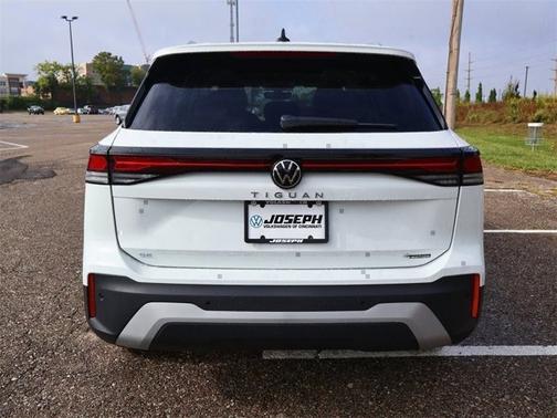 2025 Volkswagen Tiguan SE
