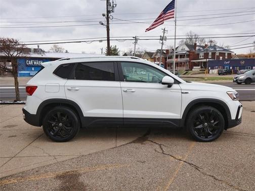 2022 Volkswagen Taos SE