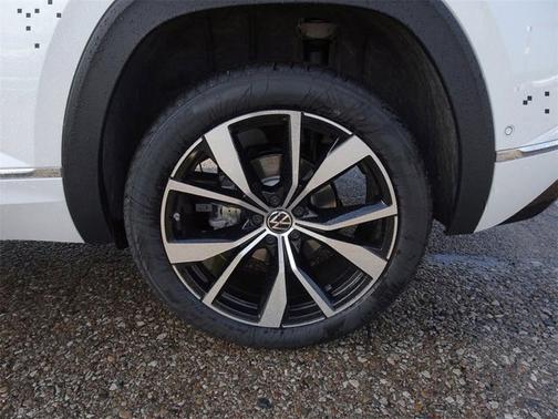 2025 Volkswagen Atlas Cross Sport 2.0T SEL Premium R-Line