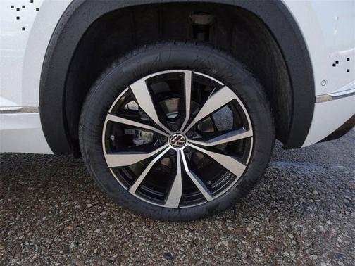 2025 Volkswagen Atlas Cross Sport 2.0T SEL Premium R-Line