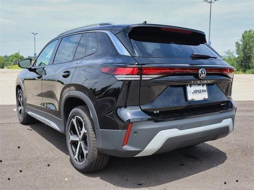 2025 Volkswagen Tiguan SE