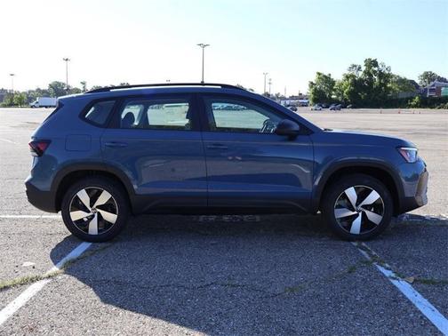 2025 Volkswagen Taos S