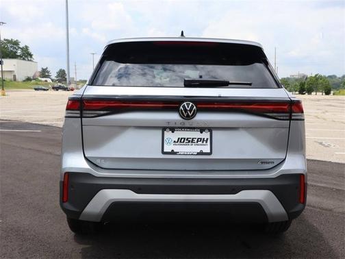 2025 Volkswagen Tiguan SE
