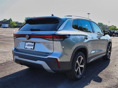 2025 Volkswagen Tiguan SE