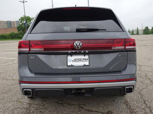 2025 Volkswagen Atlas 2.0T Peak Edition