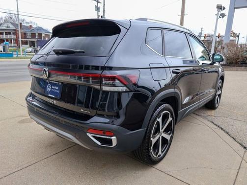 2025 Volkswagen Taos SEL