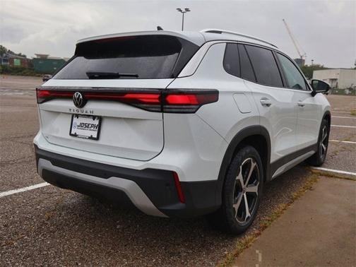 2025 Volkswagen Tiguan SE