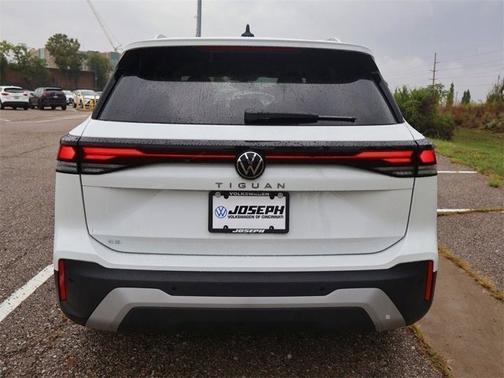 2025 Volkswagen Tiguan SE