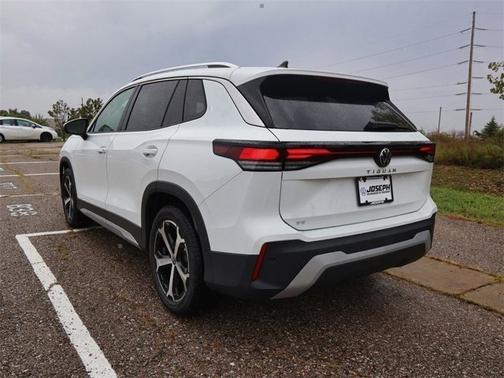 2025 Volkswagen Tiguan SE