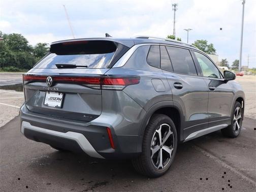 2025 Volkswagen Tiguan SE