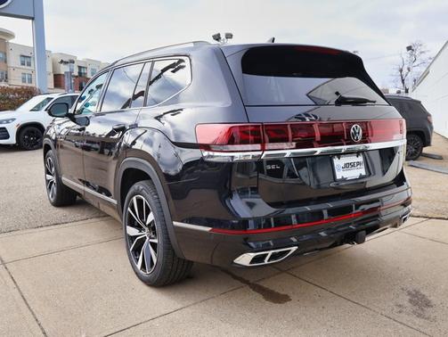2026 Volkswagen Atlas 2.0T SEL Premium R-Line