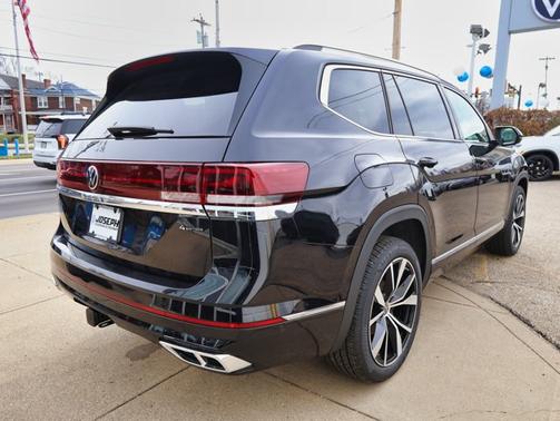 2026 Volkswagen Atlas 2.0T SEL Premium R-Line