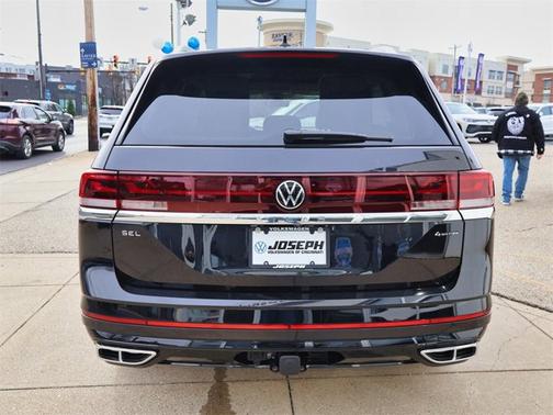 2026 Volkswagen Atlas 2.0T SEL Premium R-Line
