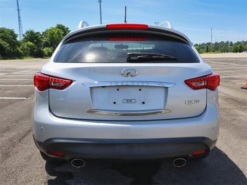 2017 INFINITI QX70 Base