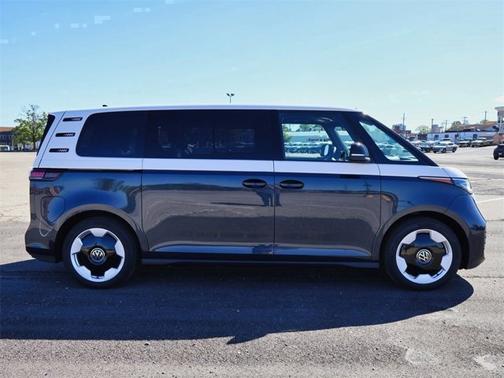 2025 Volkswagen ID. Buzz Pro S Plus