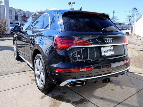 2023 Audi Q5 S line Premium Plus