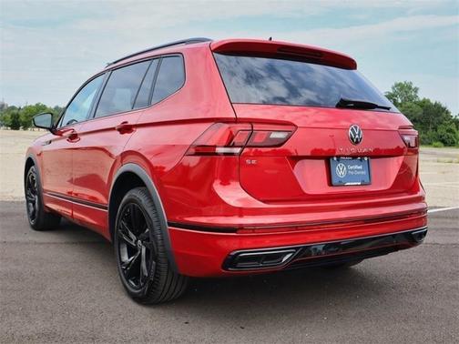2024 Volkswagen Tiguan SE R-Line Black