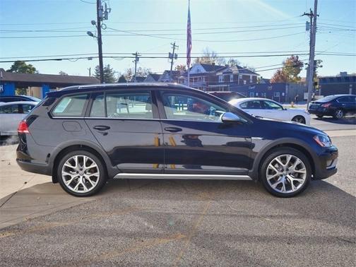 2017 Volkswagen Golf Alltrack TSI SEL