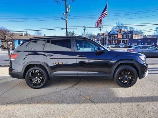 2023 Volkswagen Atlas 3.6L V6 SE w/Technology