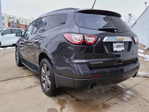 2017 Chevrolet Traverse 2LT