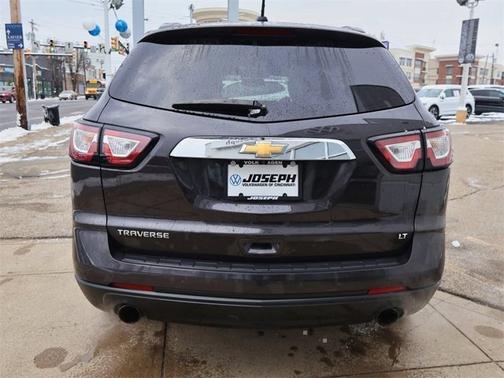 2017 Chevrolet Traverse 2LT