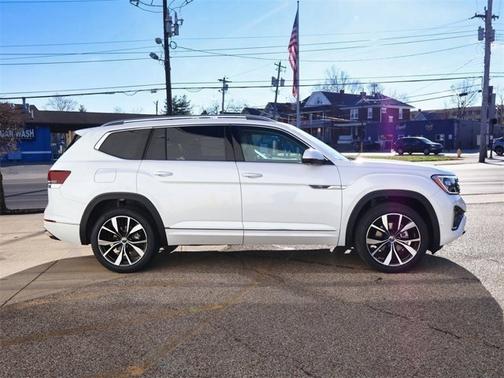 2026 Volkswagen Atlas 2.0T SEL Premium R-Line