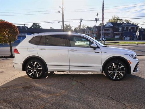 2024 Volkswagen Tiguan SEL R-Line