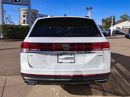 2026 Volkswagen Atlas 2.0T SE