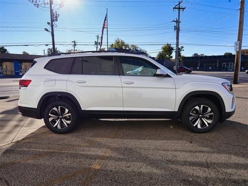 2026 Volkswagen Atlas 2.0T SE