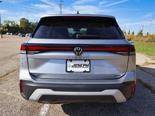 2025 Volkswagen Tiguan SE