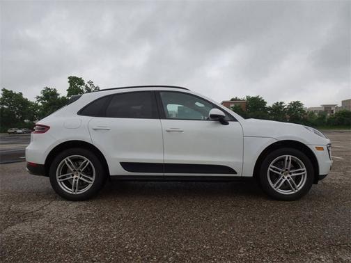 2018 Porsche Macan Base