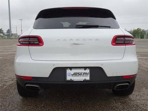 2018 Porsche Macan Base