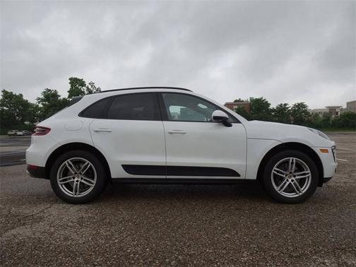 2018 Porsche Macan Base