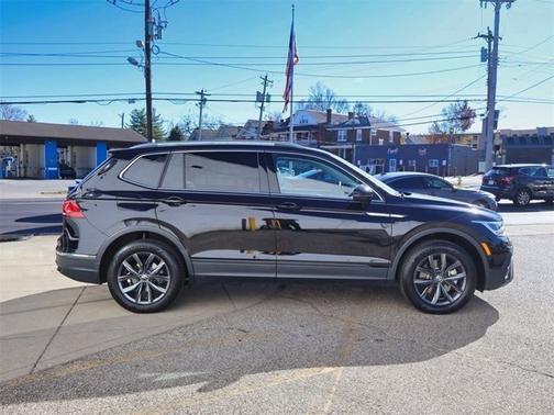 2022 Volkswagen Tiguan SE