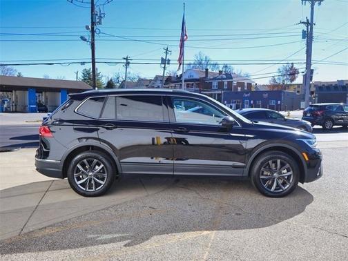2022 Volkswagen Tiguan SE