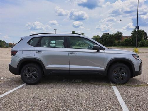 2025 Volkswagen Taos S