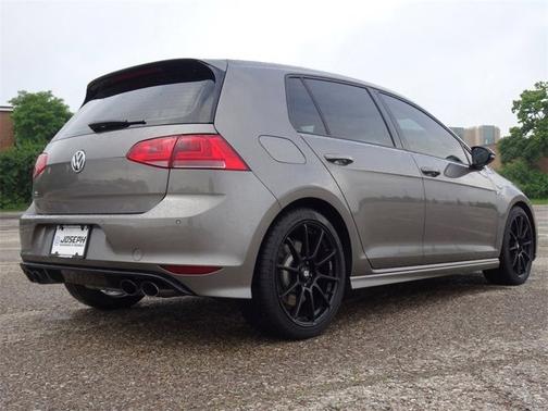 2017 Volkswagen Golf R DCC & Navigation 4Motion