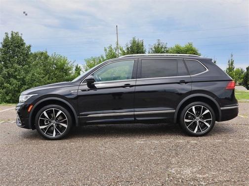 2024 Volkswagen Tiguan SEL R-Line