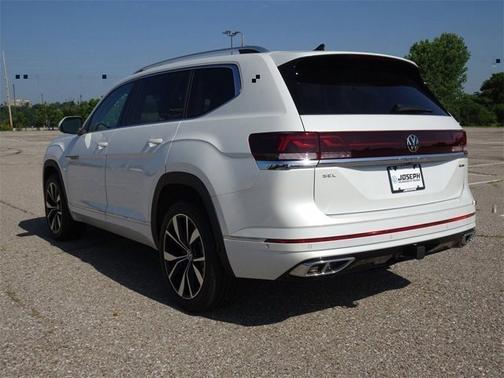 2024 Volkswagen Atlas 2.0T SEL Premium R-Line